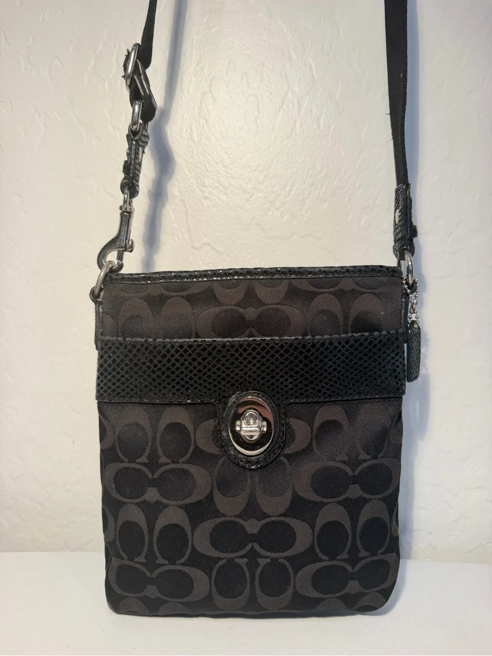 Coach Black Signature Peyton Exotic Trim Swingpack Crossbody